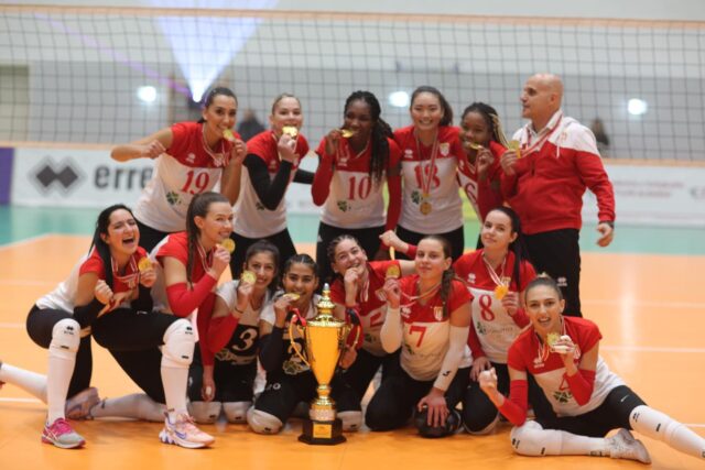 Skuadra e Skënderbeut fiton “Kupën e Pavarësisë” në volejboll